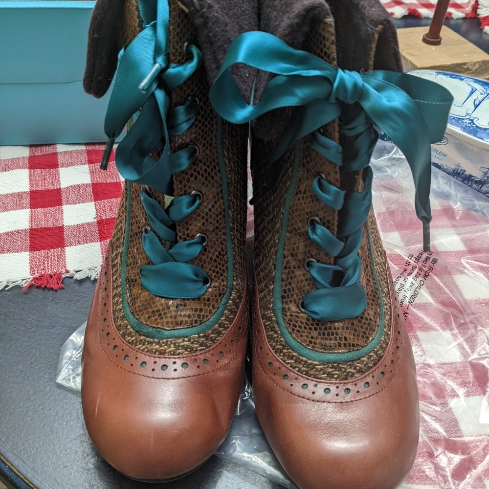 Poetic license Afternoon Tea